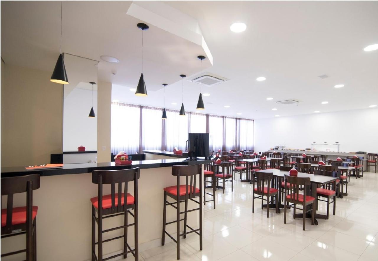Hotel H2 Congonhas Extérieur photo The interior of the airport's business lounge