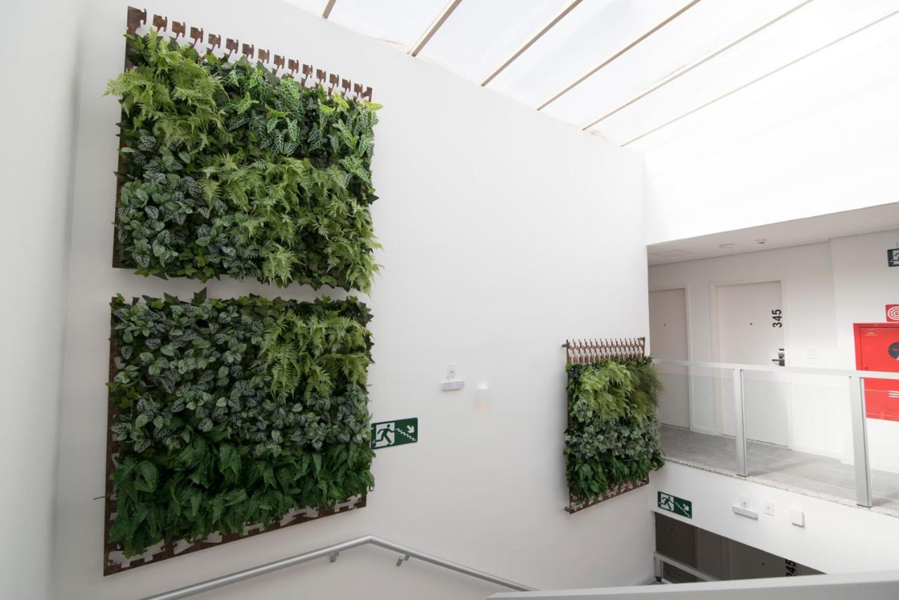 Hotel H2 Congonhas Extérieur photo Living wall